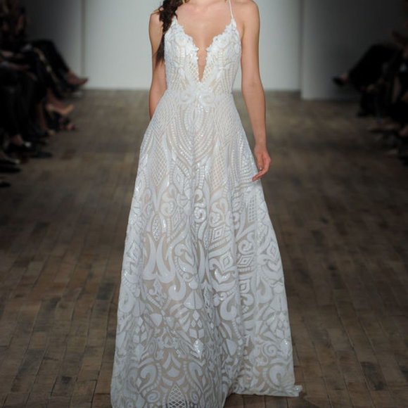 Hayley Paige Delta Wedding Dress - Picture 1 of 4